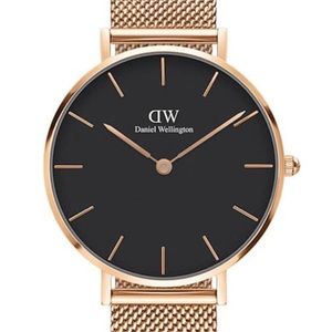 DANIEL WELLINGTON ROSE GOLD WATCH 32MM